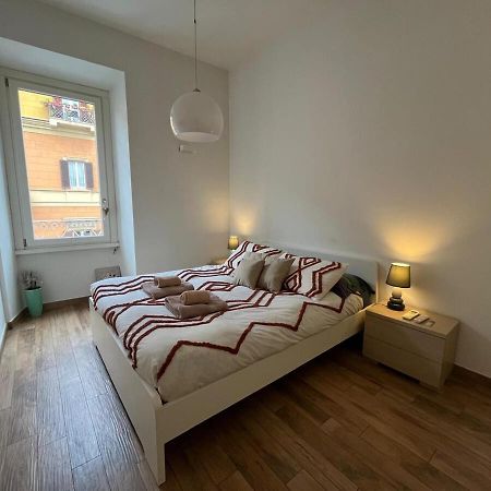 La Dolce Vita - Luxury Colosseum Boutique Apartment Rome Bagian luar foto