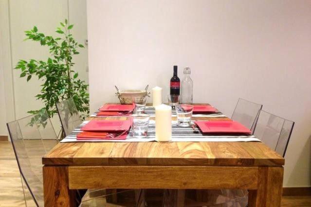 La Dolce Vita - Luxury Colosseum Boutique Apartment Rome Bagian luar foto