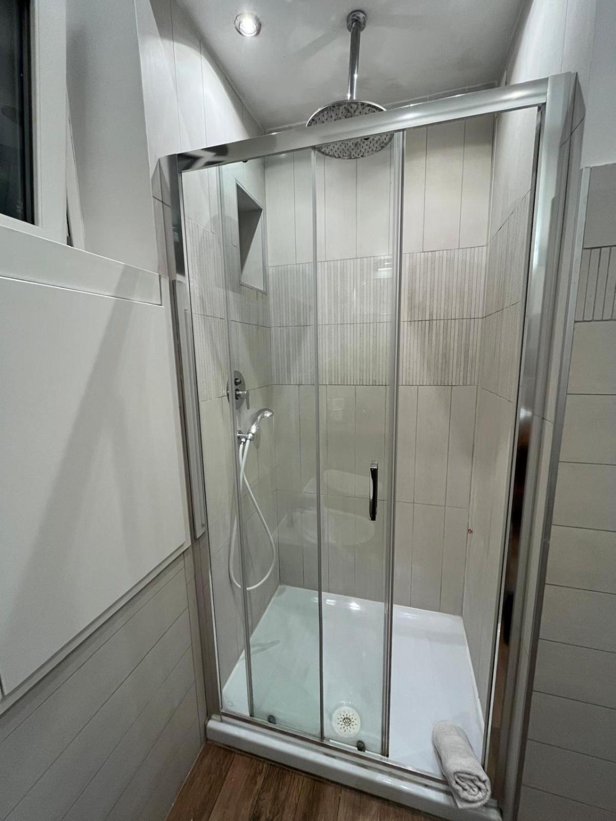 La Dolce Vita - Luxury Colosseum Boutique Apartment Rome Bagian luar foto