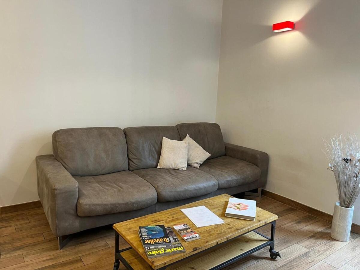 La Dolce Vita - Luxury Colosseum Boutique Apartment Rome Bagian luar foto